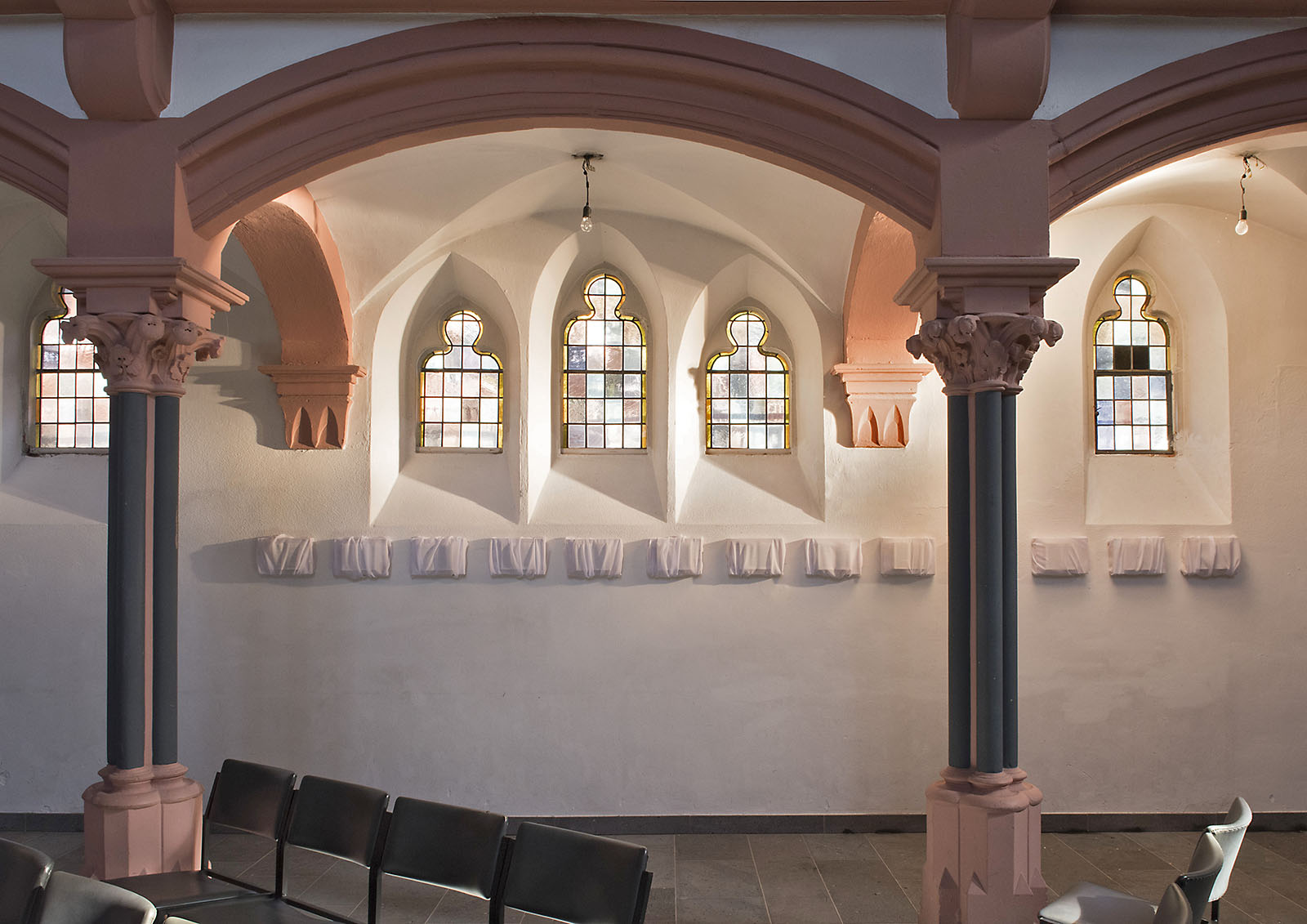 Ev. Kirche Koblenz Pfaffendorf<br>Installation Ute Bernhard, 2017